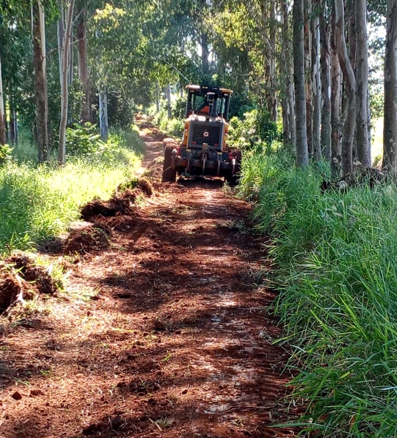 Secretaria de Obras segue executando a recuperação de trechos da estrada de acesso ao Rincão de São Pedro